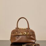 미우미우 (팬더) 베이비 쉘백 미니 올리브 브라운 090