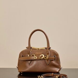 미우미우 (팬더) 베이비 쉘백 미니 올리브 브라운 090