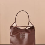 미우미우 (팬더) 아이비 대형 브라운 소가죽 토트백 5BQ231