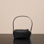 미우미우 (팬더) 소가죽 미니백 블랙 5NE024