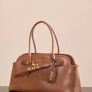 미우미우 (팬더) 나파 양가죽 손가방 브라운 5BG310