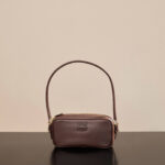 미우미우 (팬더) 소가죽 미니 핸드백 석남목색 5NE024