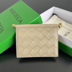 보테가 (징) 솔스티스 카드 지갑 베이지 810596