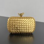 보테가 (징) BV Knot 미니 클러치 골드 717622