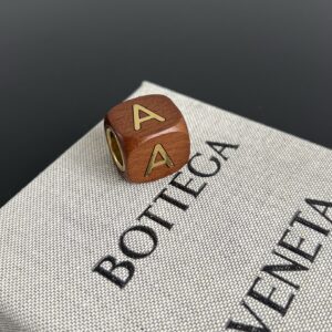 보테가 (징) 알파벳 나무 비즈 DIY 장식품 브라운 P150