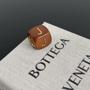 보테가 (징) BV 소형 나무 알파벳 비즈 DIY 장식품 브라운 P150