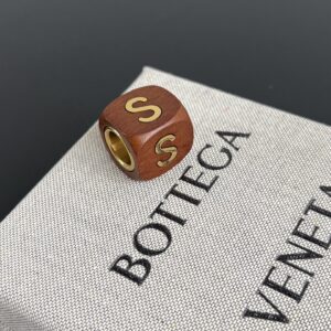 보테가 (징) 작은 나무 알파벳 비즈 DIY 장식품 브라운 P150