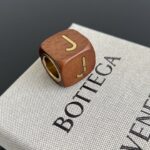 보테가 (징) 대형 나무 알파벳 비즈 DIY 장식품 브라운 P150