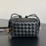 보테가 (징) 루프 카메라 백 미니 블랙 736125