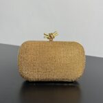 보테가 (징) 만다리나 클러치 골드 717622