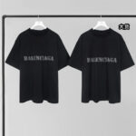 발렌시아가 [YD공장] 스텐실 미디엄 핏 타입 티셔츠