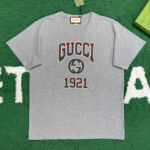 구찌 [ 잔디집 ] 24 SS GG 칼리지 반팔 프린트 그레이