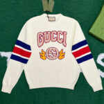 구찌 [ 잔디집 ] 24SS 점퍼 스웨터 GG레터링 엠브로이더리 자수