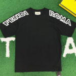 펜디 [ 잔디집 ] 로마 숄더 반팔 티셔츠 블랙 로고