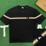 버버리 [ 잔디집 ] 스트라이프 나이트 슬림핏 크루넥 반팔 티셔츠 디자인 “2COLOR”