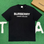 버버리 [ 잔디집 ]  반팔 티셔츠 로고 프린트 “2COLOR”