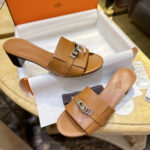 에르메스 우먼 브라운 GIGI 켈리 뮬 샌들 “35SIZE – 41SIZE”